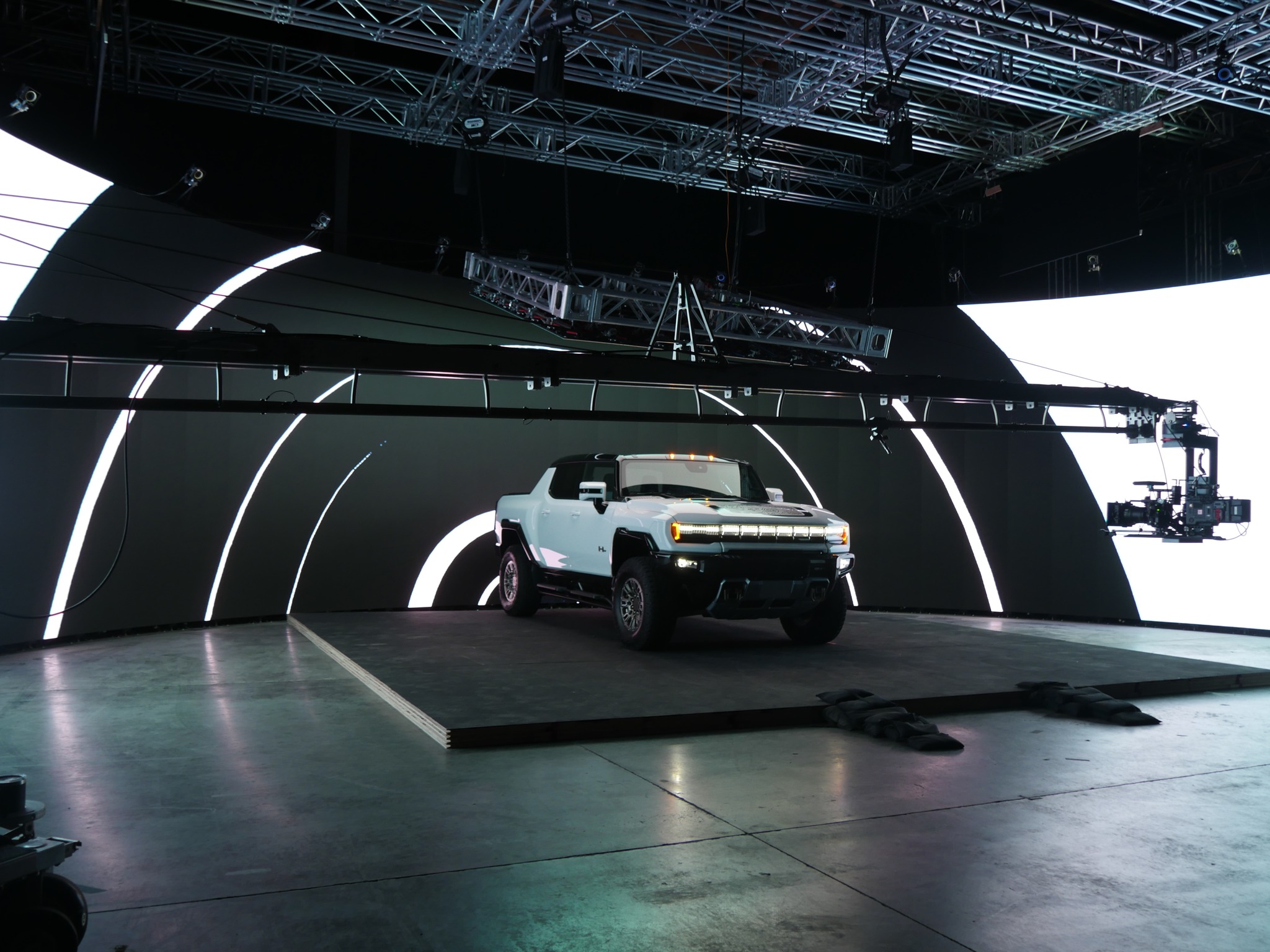 Behind the scenes of GMC Virtual City