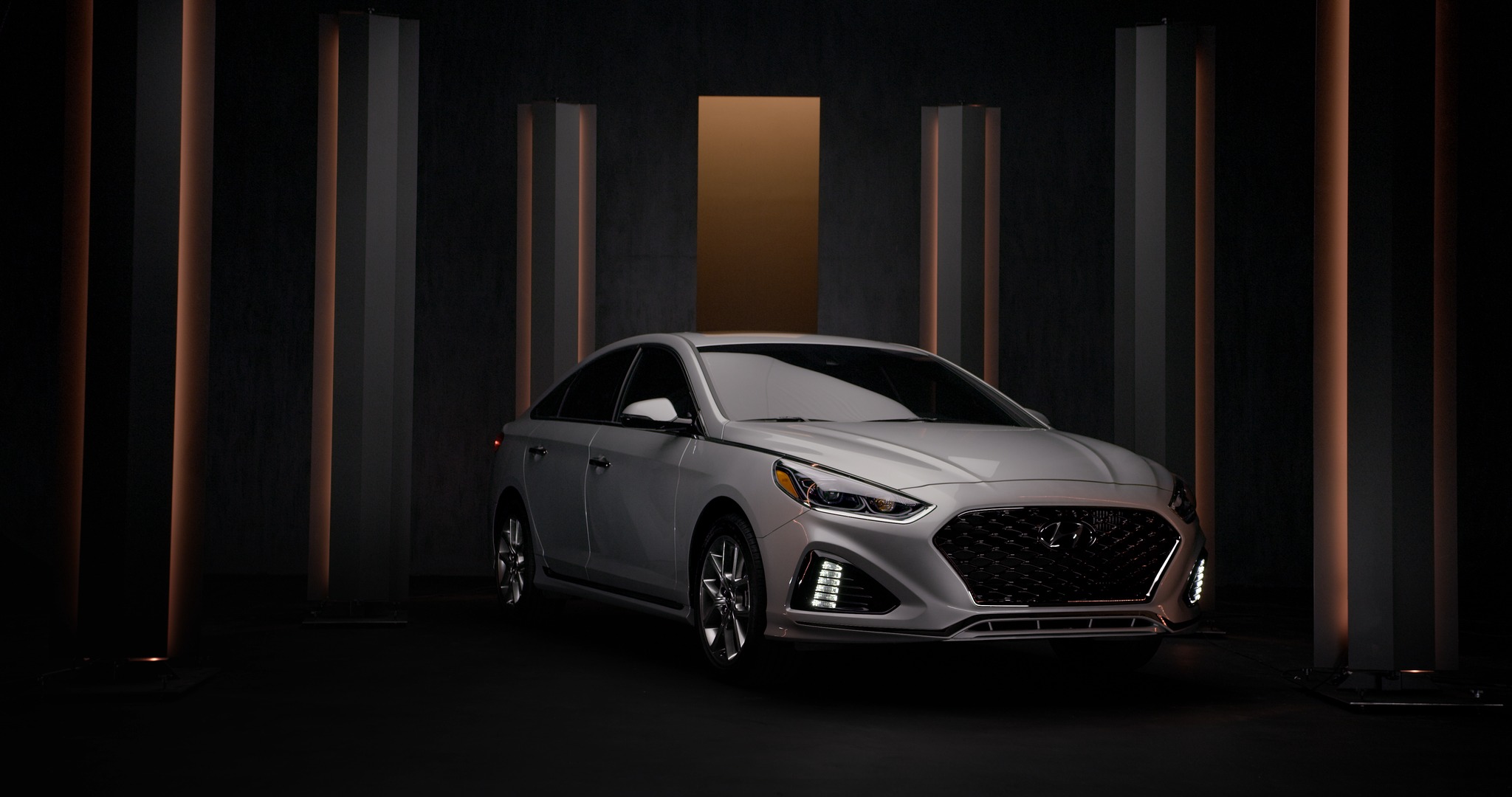 Matching Hyundai live-action frame 5